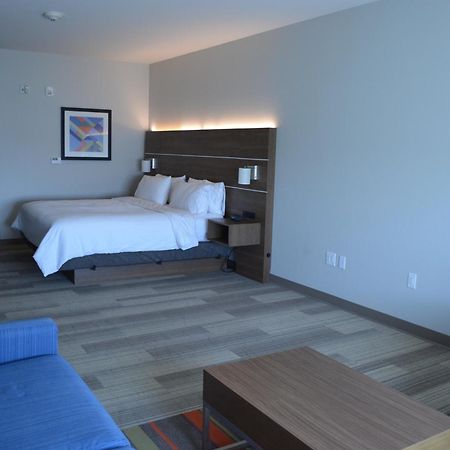 Holiday Inn Express & Suites Liberal Eksteriør bilde