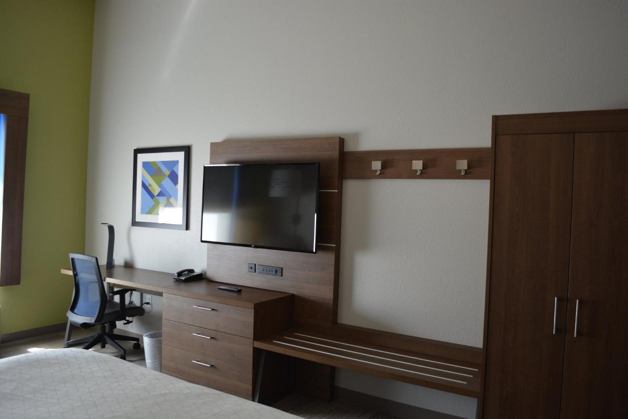 Holiday Inn Express & Suites Liberal Eksteriør bilde