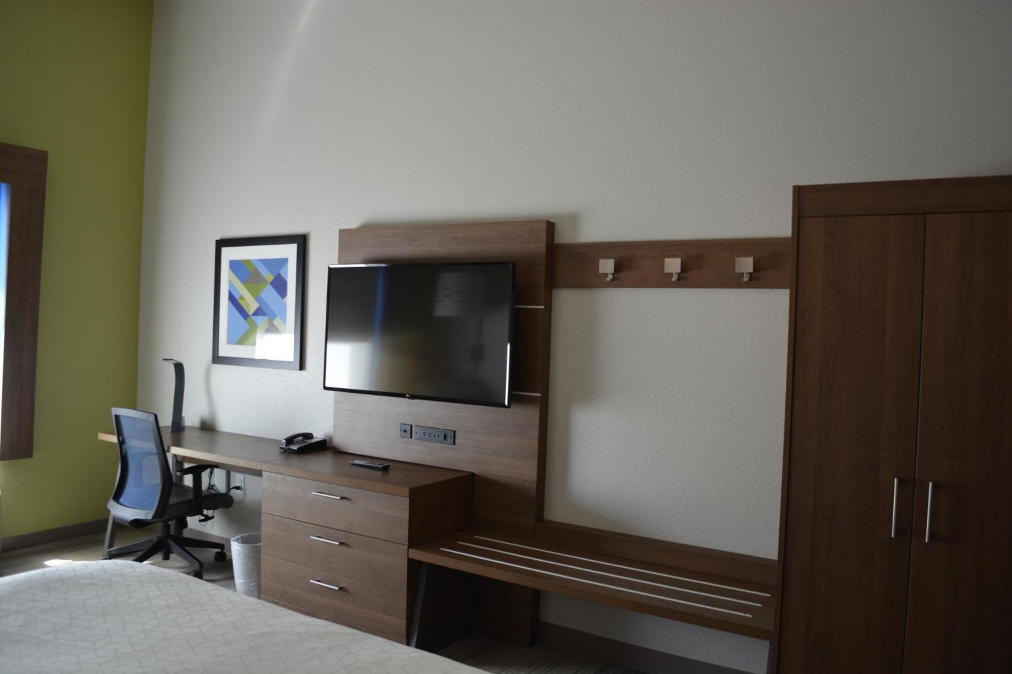 Holiday Inn Express & Suites Liberal Eksteriør bilde