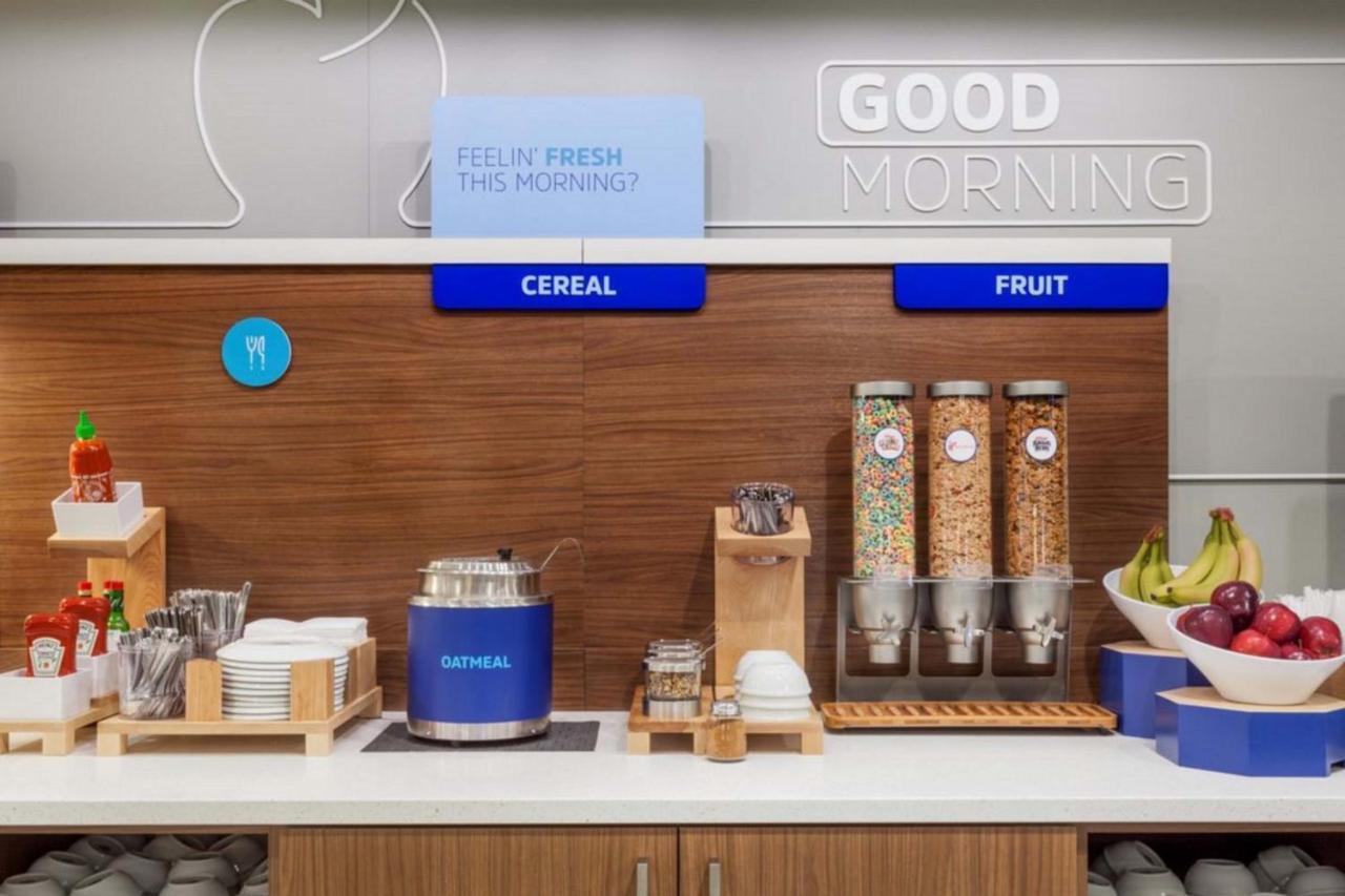 Holiday Inn Express & Suites Liberal Eksteriør bilde